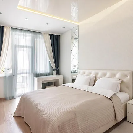 Plaza Arcadia Apartment *